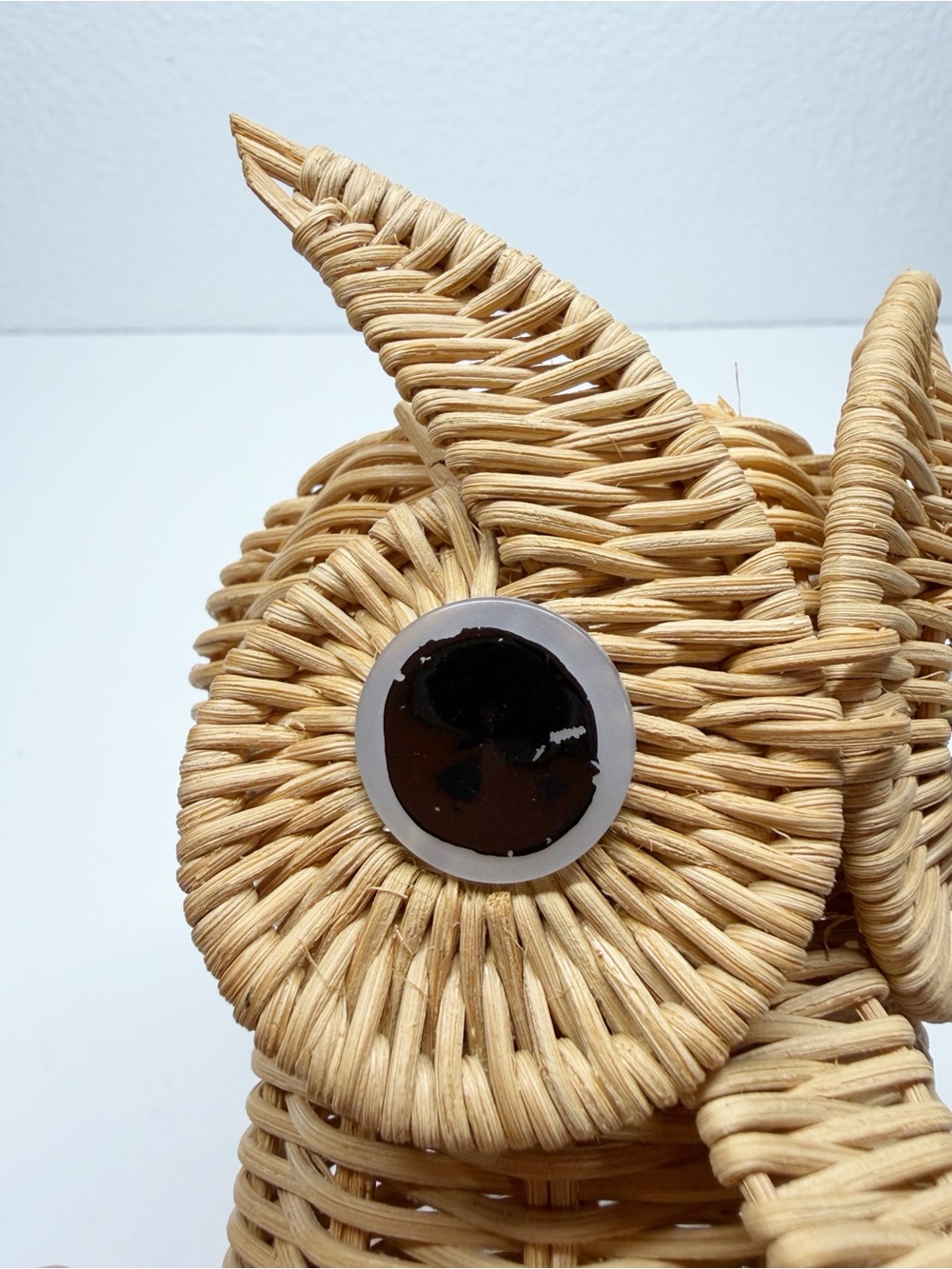 Vintage Wicker Owl Bud Vase Basket - Picture 7 of 9